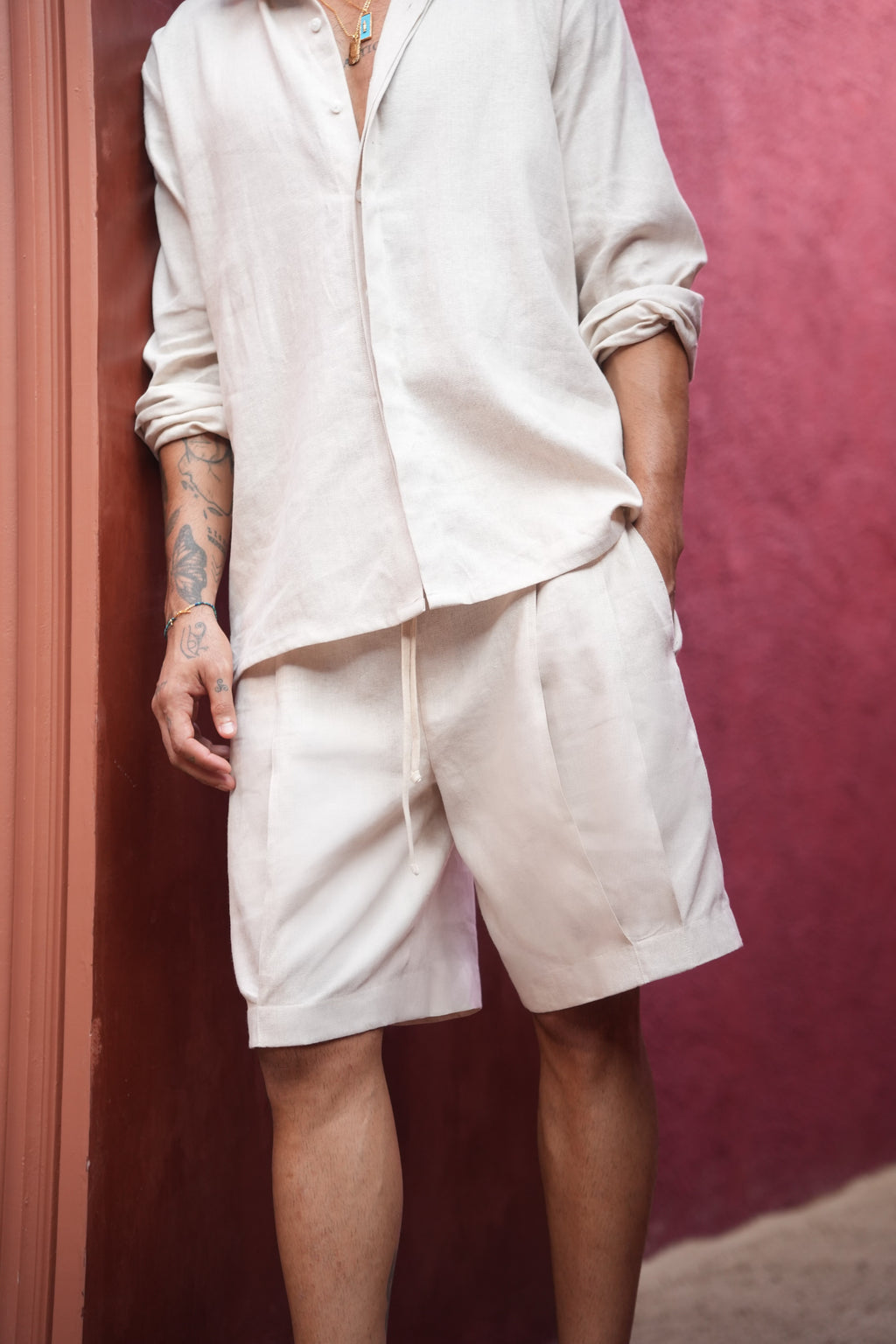 Surin Linen Shorts Beige